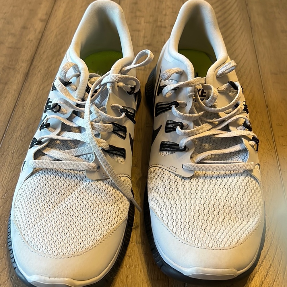 Nike Free 5.0 - mens size 9